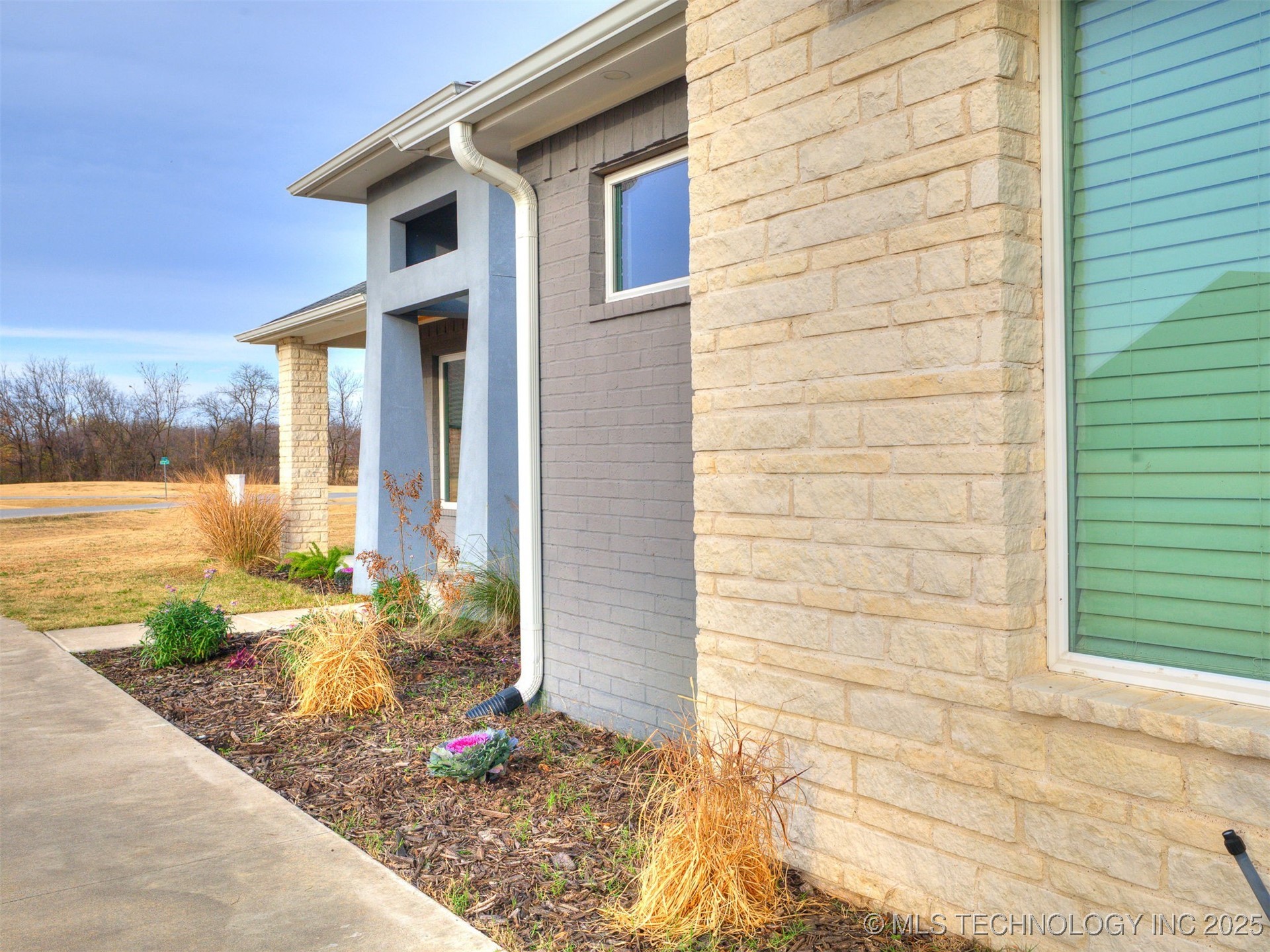 17243 S 21st East Avenue Property Photo 66