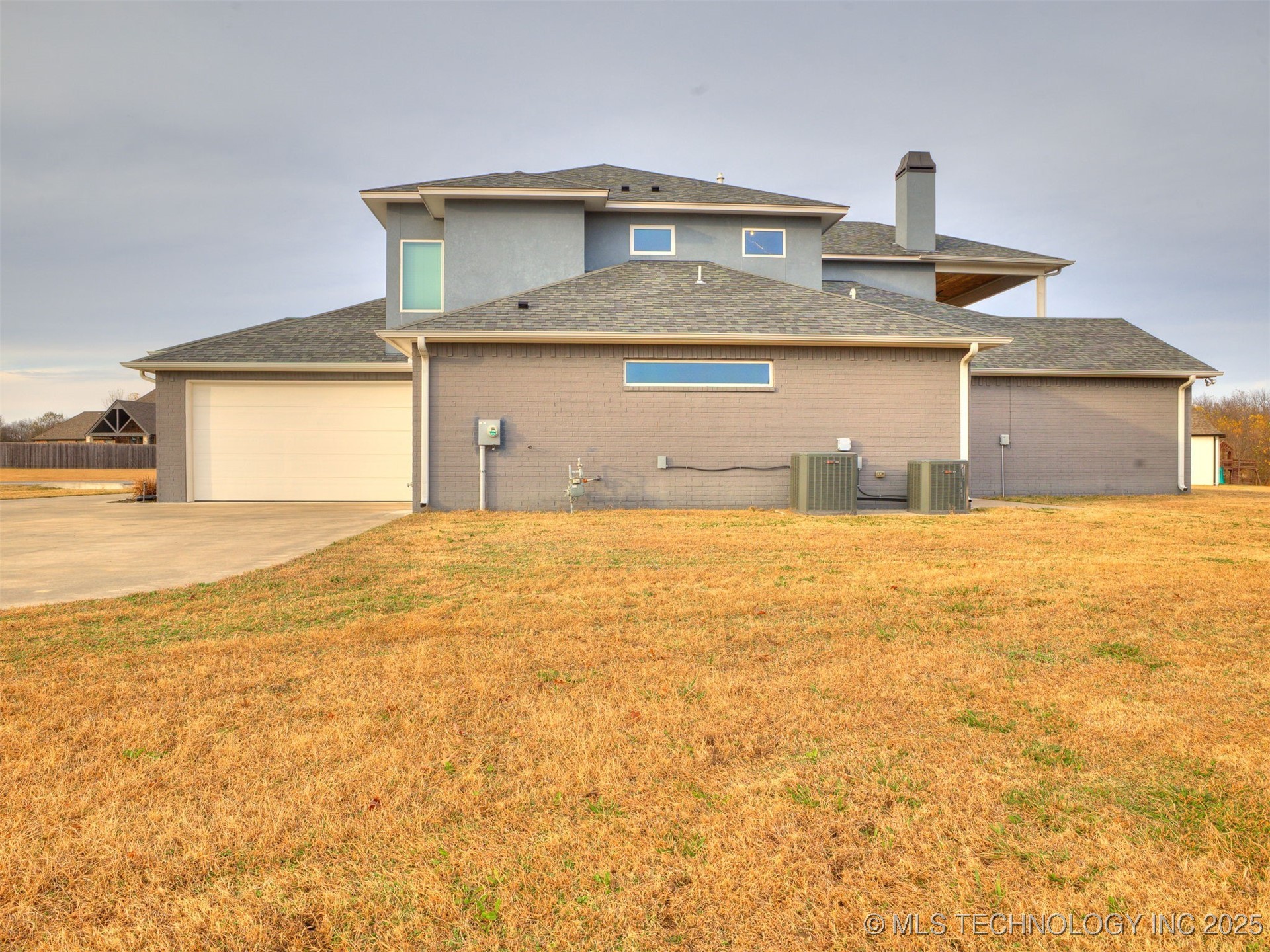 17243 S 21st East Avenue Property Photo 70