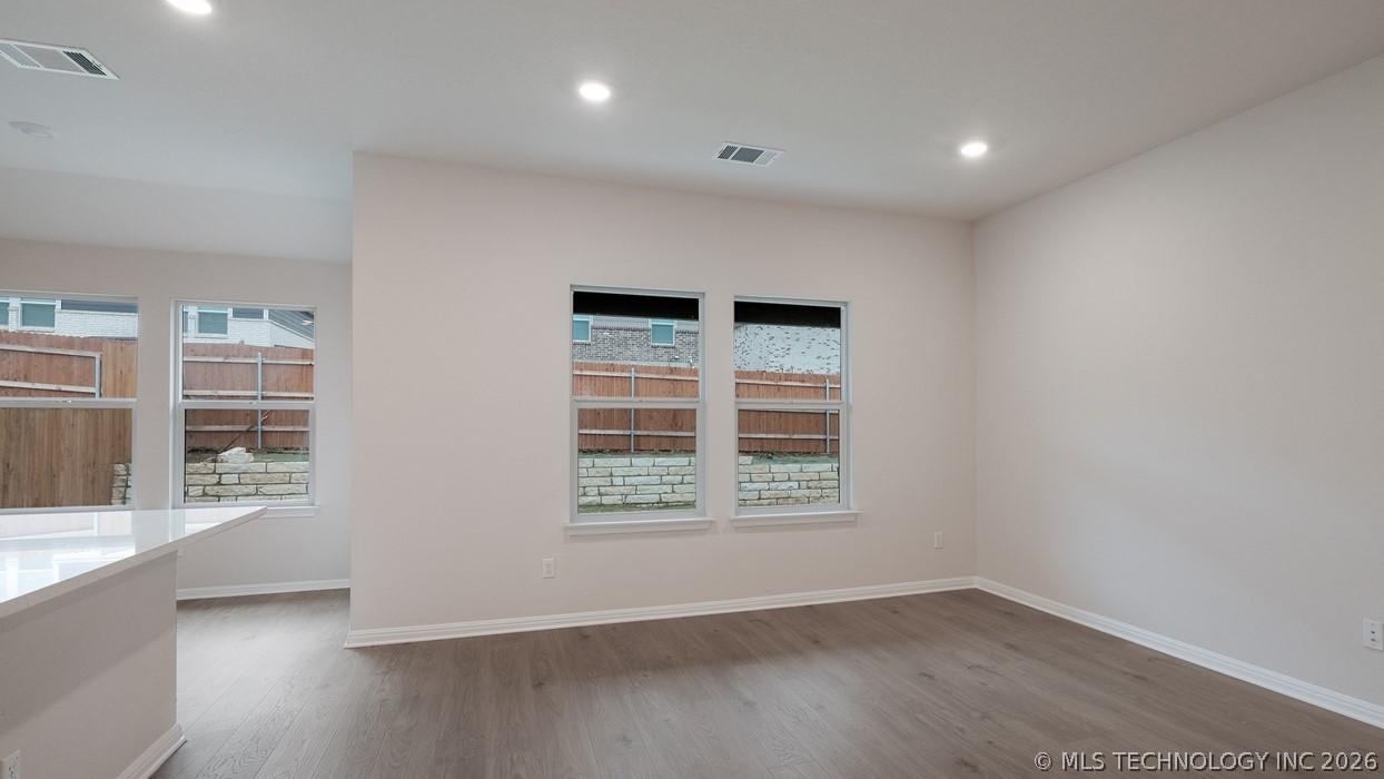 3510 N 35th Court Property Photo 5