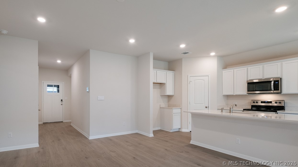 3510 N 35th Court Property Photo 6