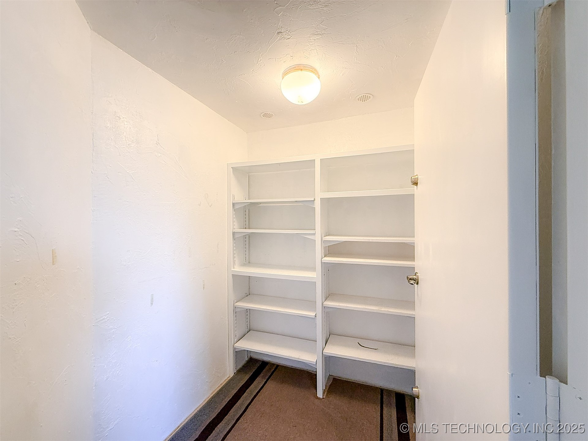 1205 Legacy Drive Property Photo 9