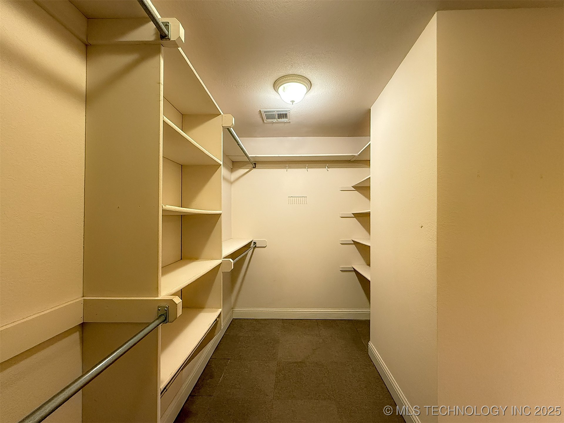 1205 Legacy Drive Property Photo 25