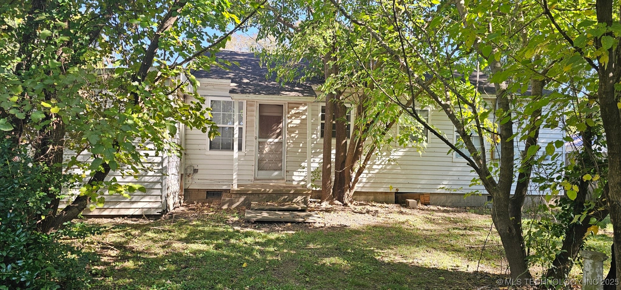 111 N Holly Street Property Photo 2