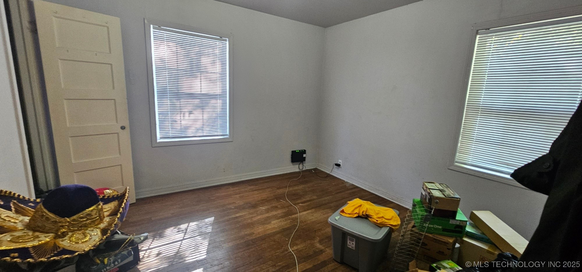 111 N Holly Street Property Photo 8