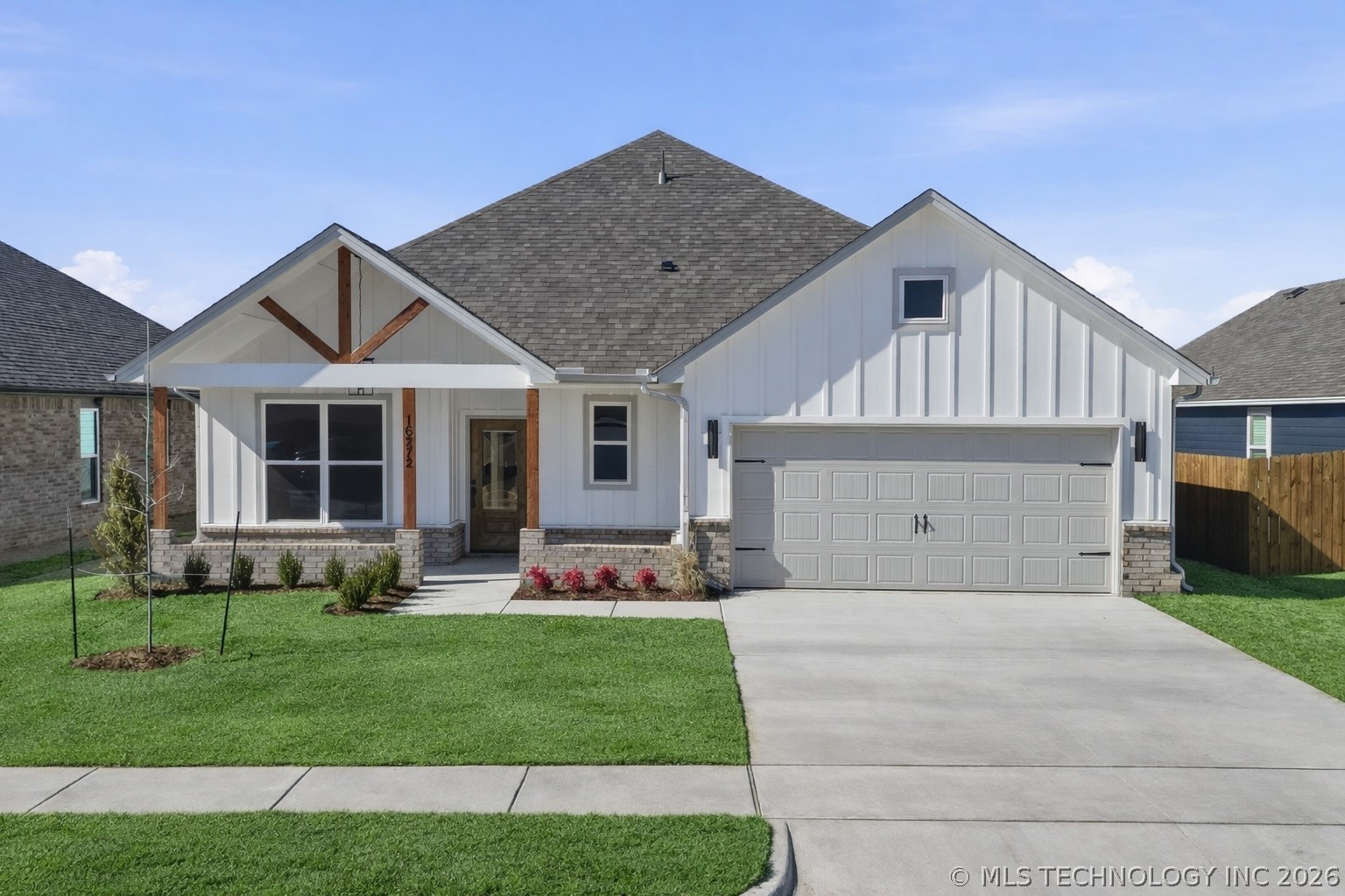 16272 S 90 Avenue E Property Photo 1