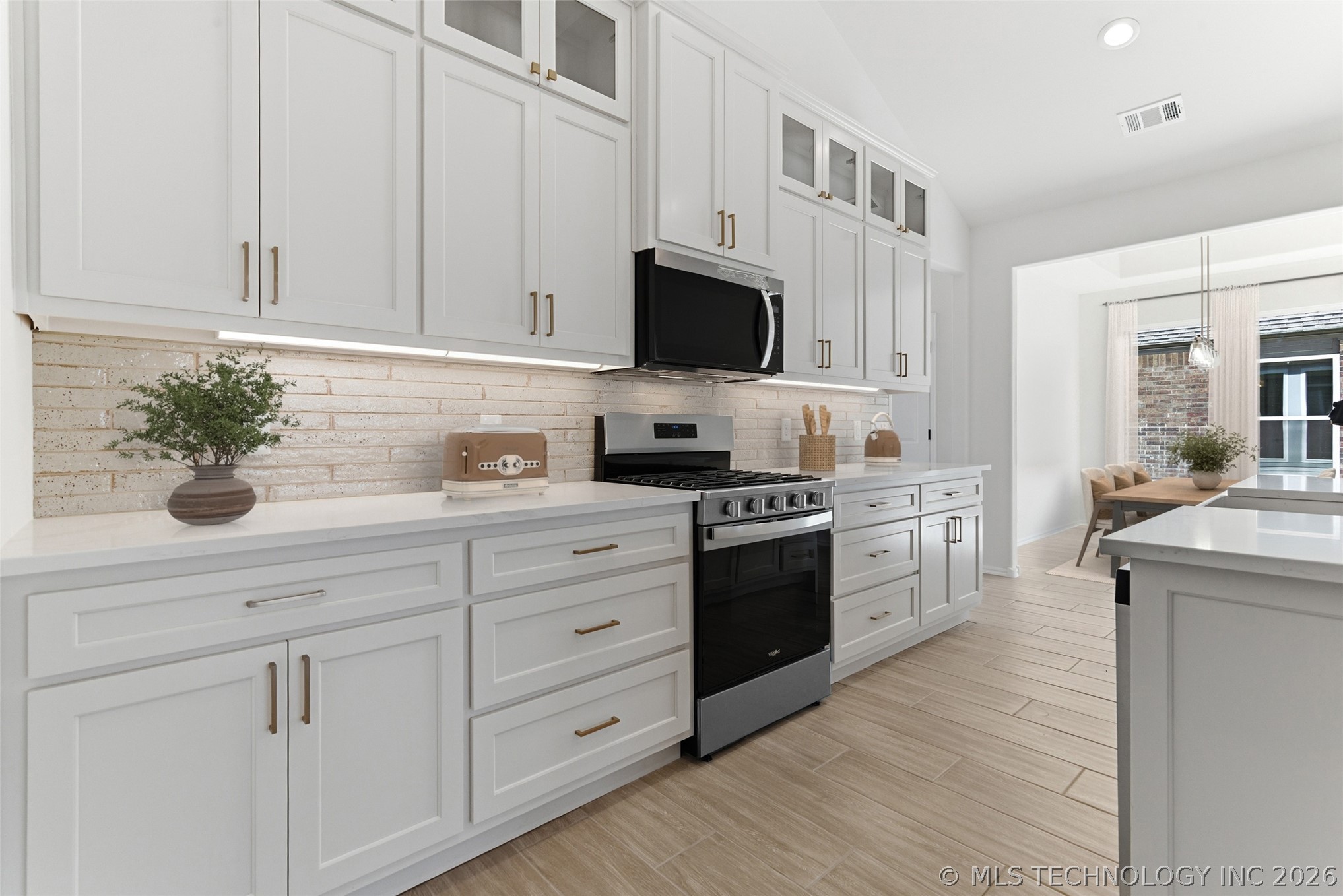 16272 S 90 Avenue E Property Photo 14