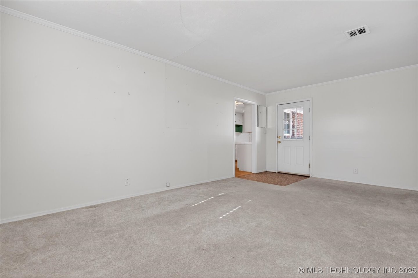 241 Ne Myers Avenue Property Photo 6