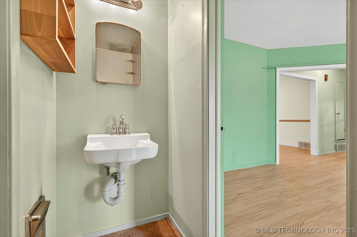 241 Ne Myers Avenue Property Photo 13