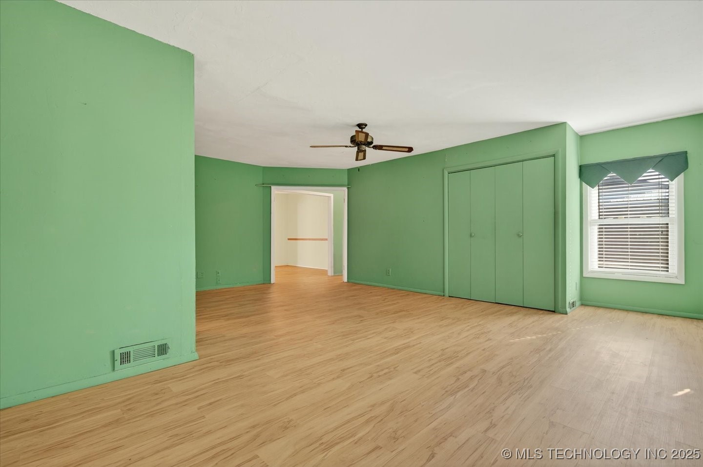 241 Ne Myers Avenue Property Photo 15