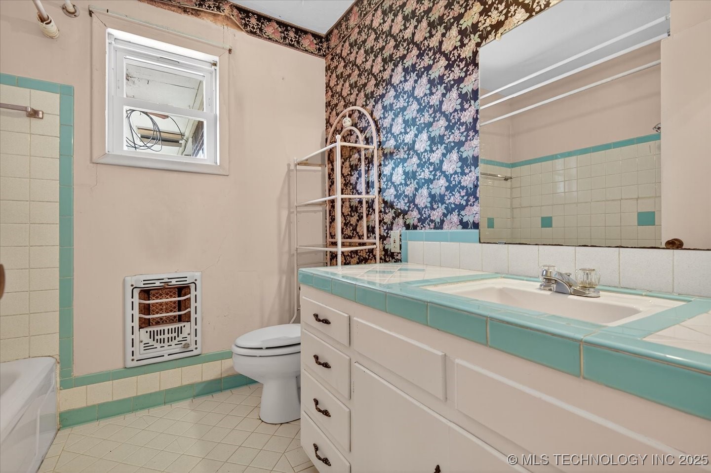 241 Ne Myers Avenue Property Photo 17