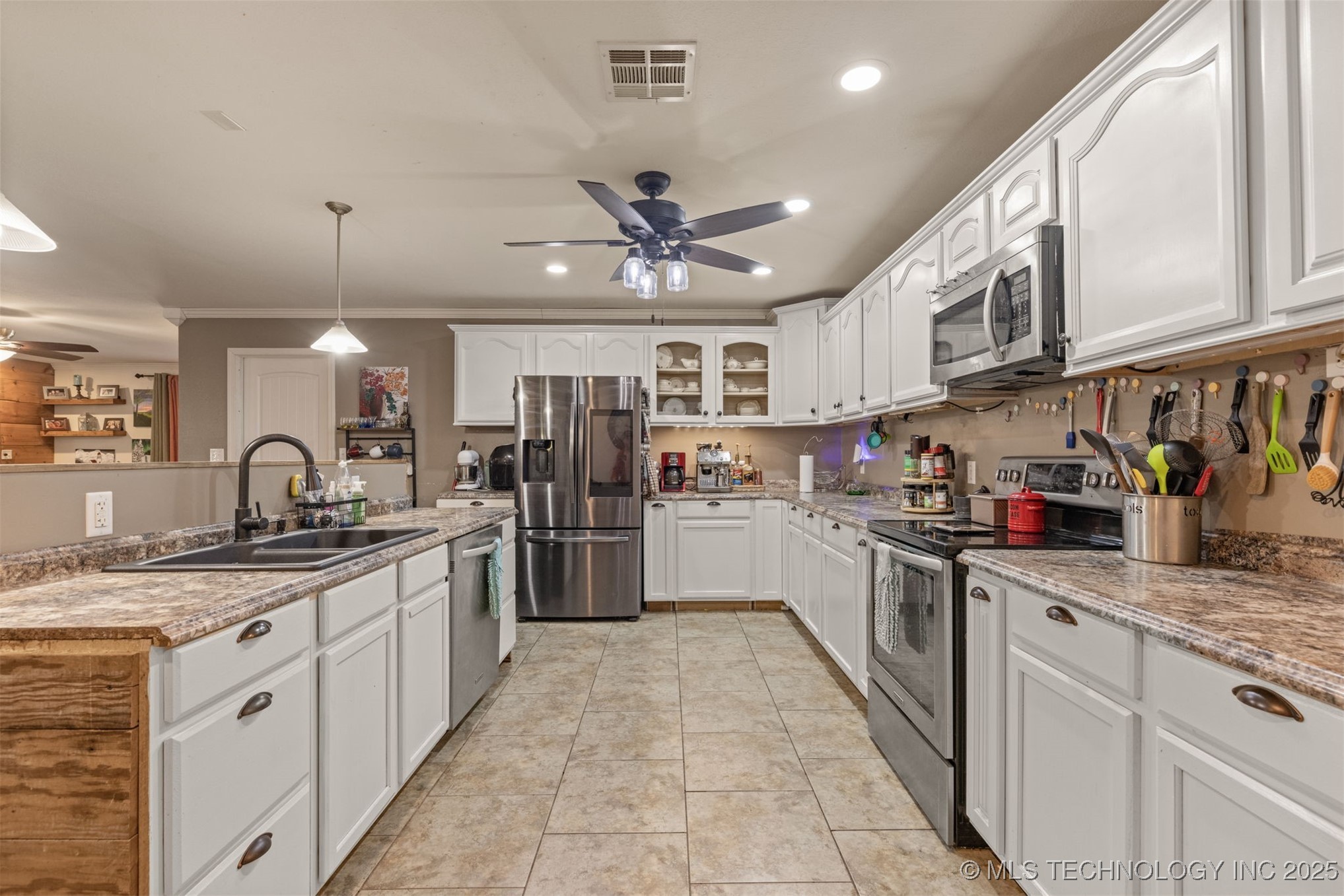 15391 S 413th East Avenue Property Photo 21