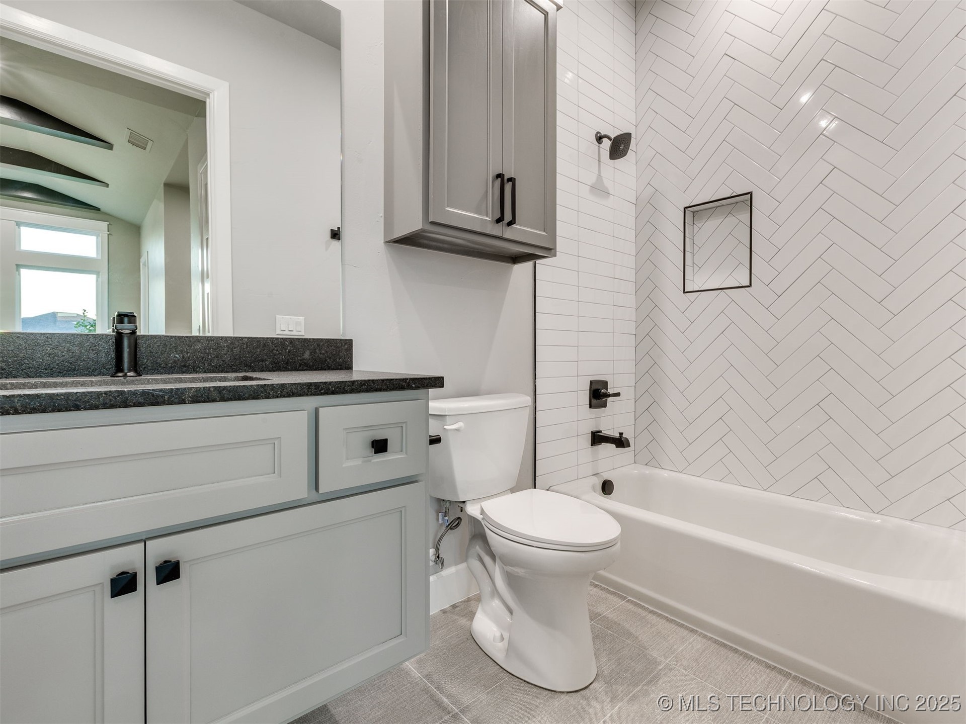 5908 E 126th Street S Property Photo 17