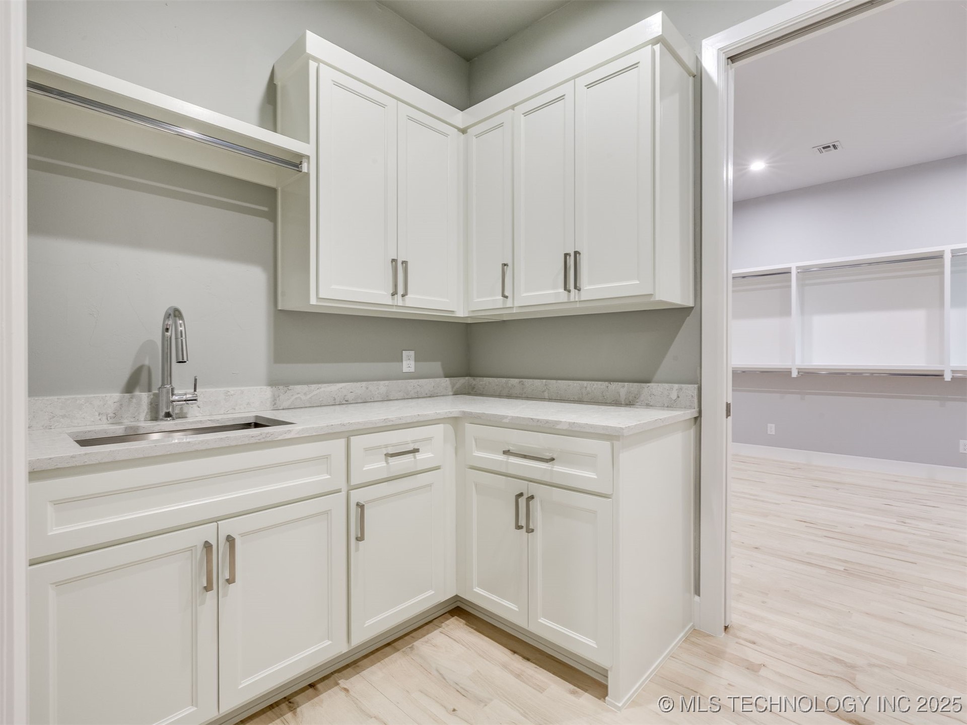 5908 E 126th Street S Property Photo 18