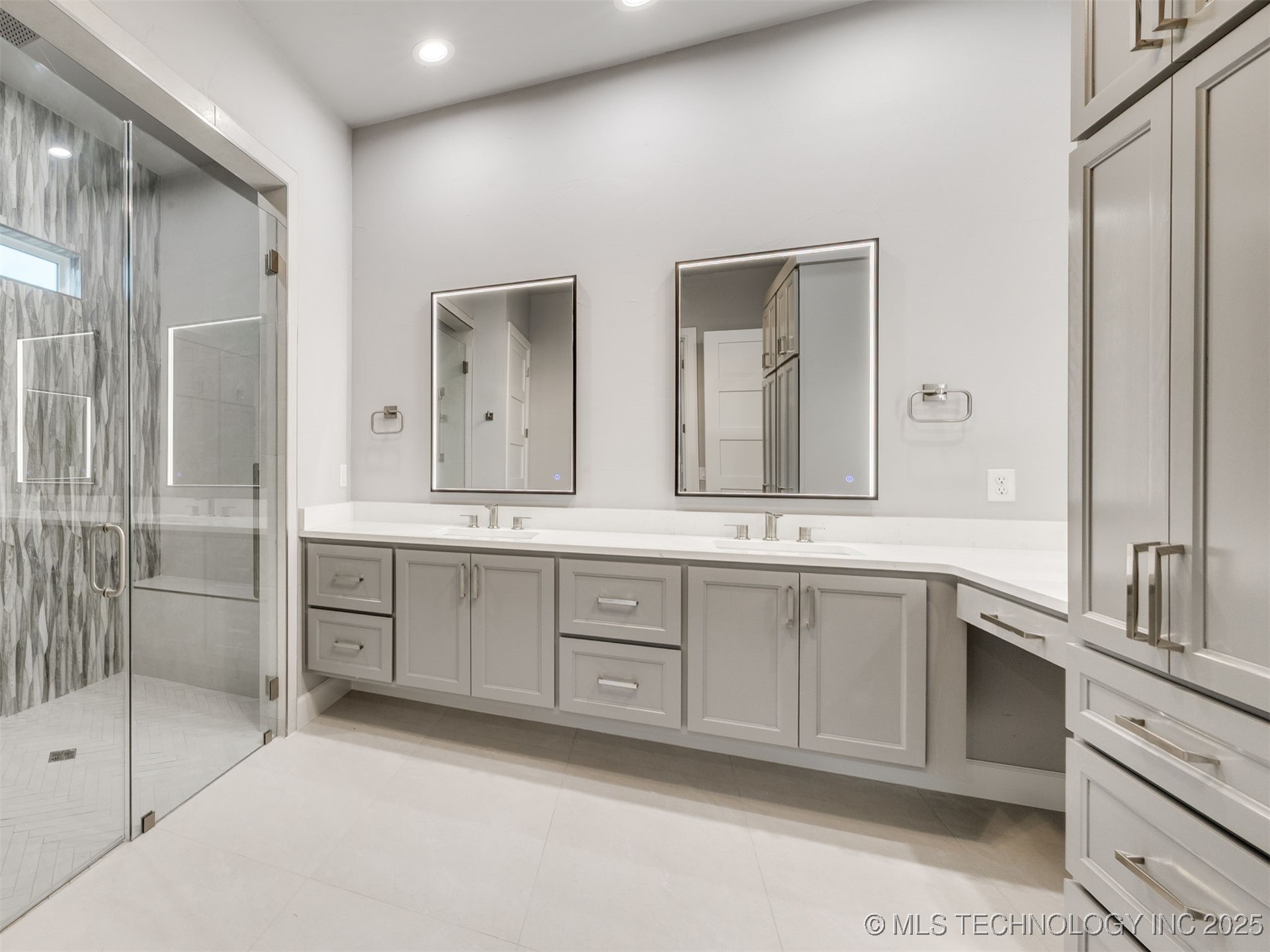 5908 E 126th Street S Property Photo 23