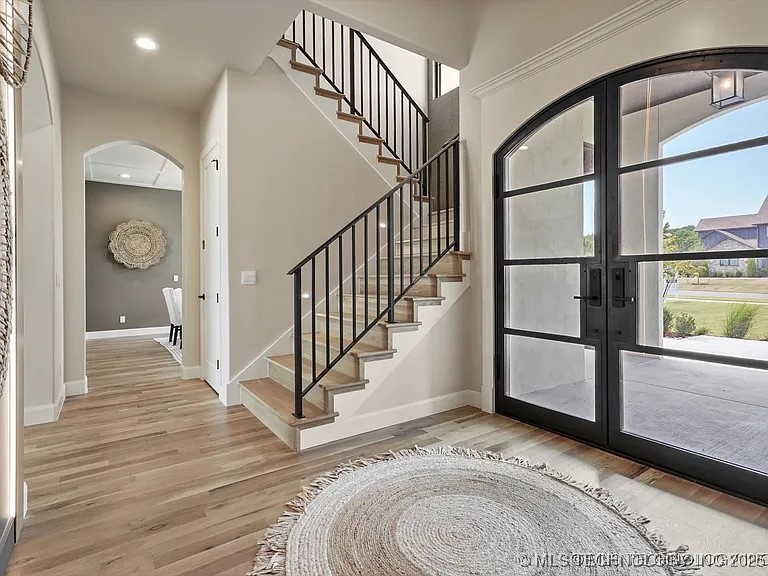 15419 S 27th East Avenue Property Photo 6