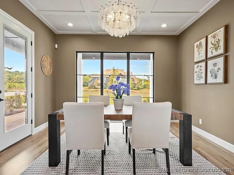 15419 S 27th East Avenue Property Photo 11