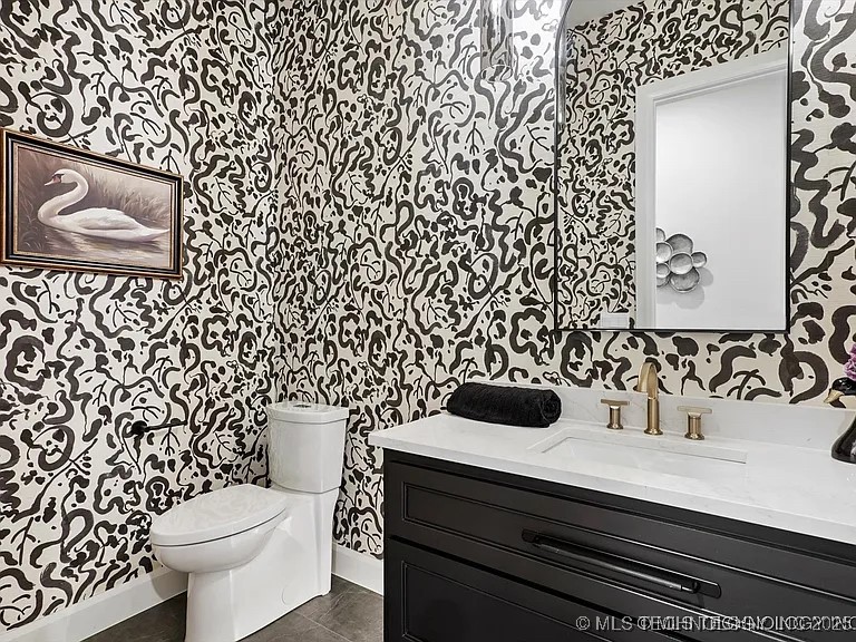 15419 S 27th East Avenue Property Photo 22