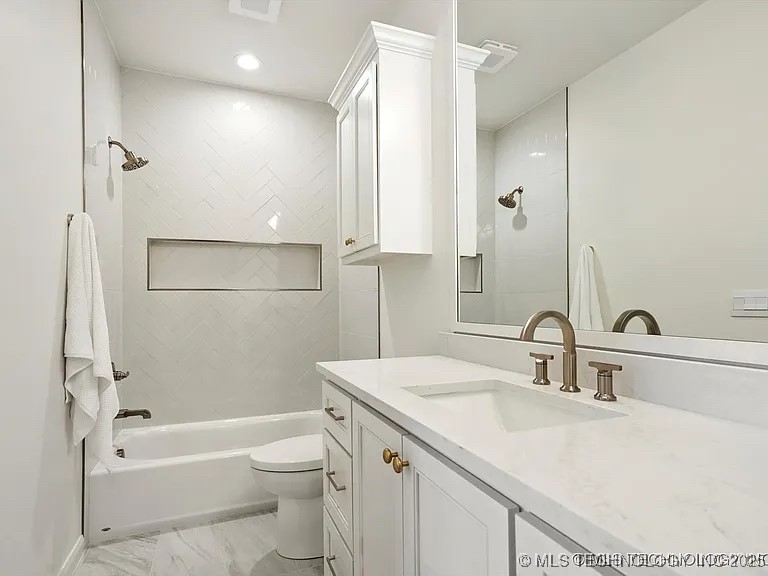 15419 S 27th East Avenue Property Photo 37