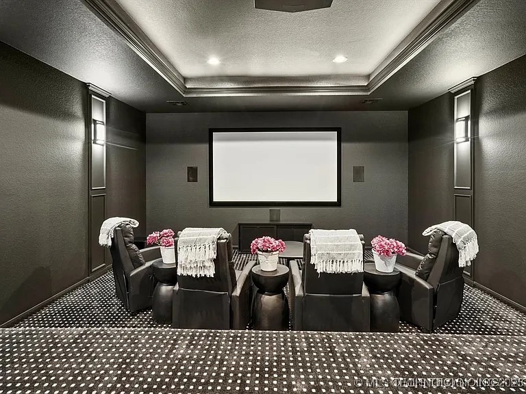 15419 S 27th East Avenue Property Photo 38