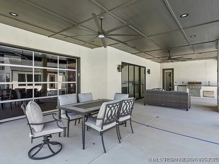 15419 S 27th East Avenue Property Photo 40