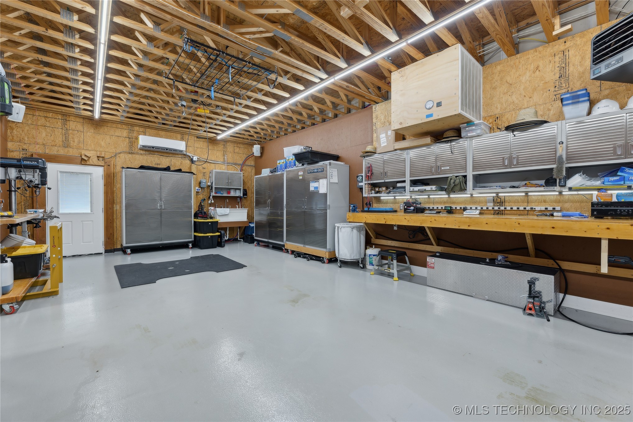 16550 S Elwood Avenue Property Photo 23