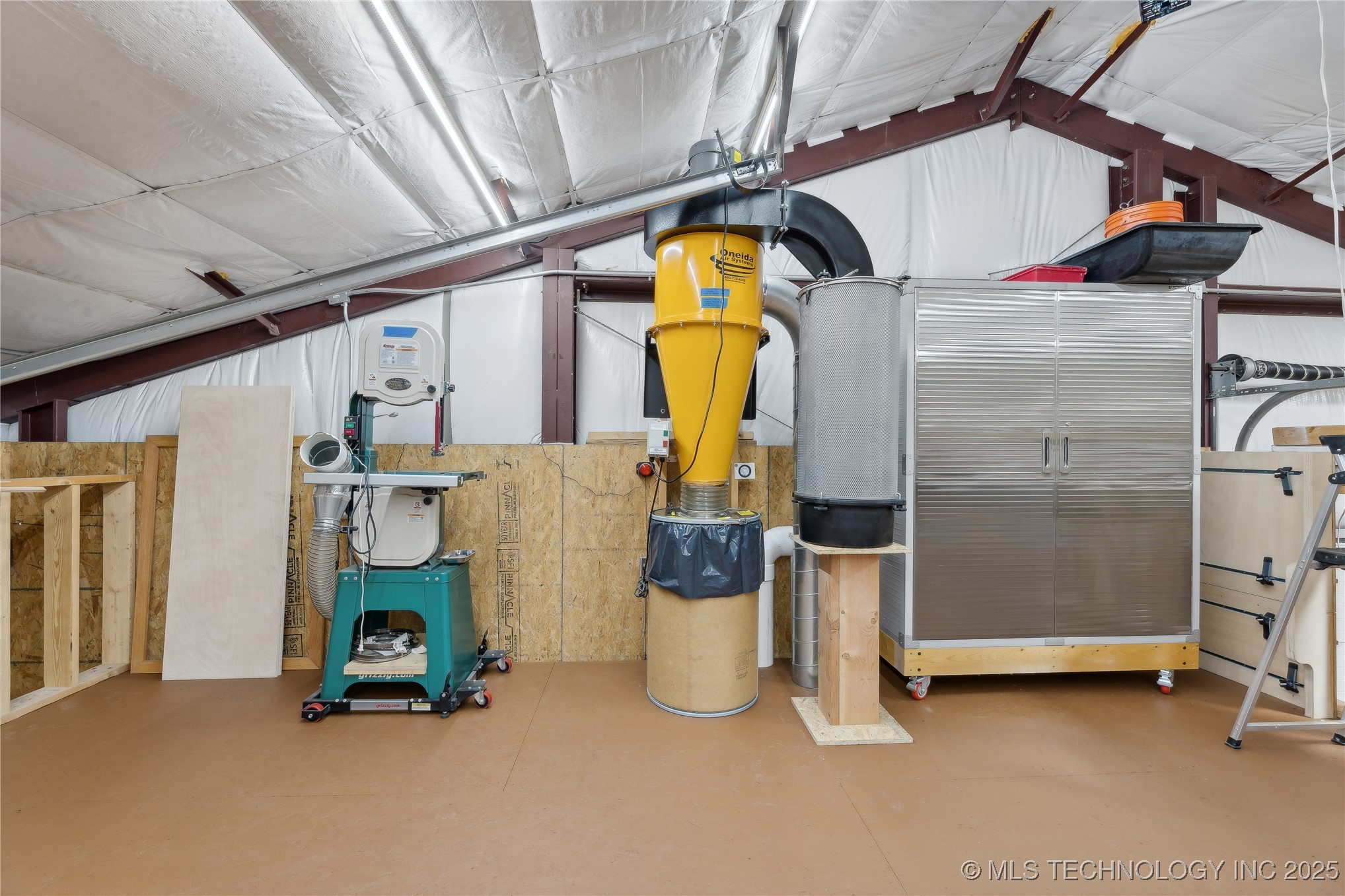 16550 S Elwood Avenue Property Photo 30