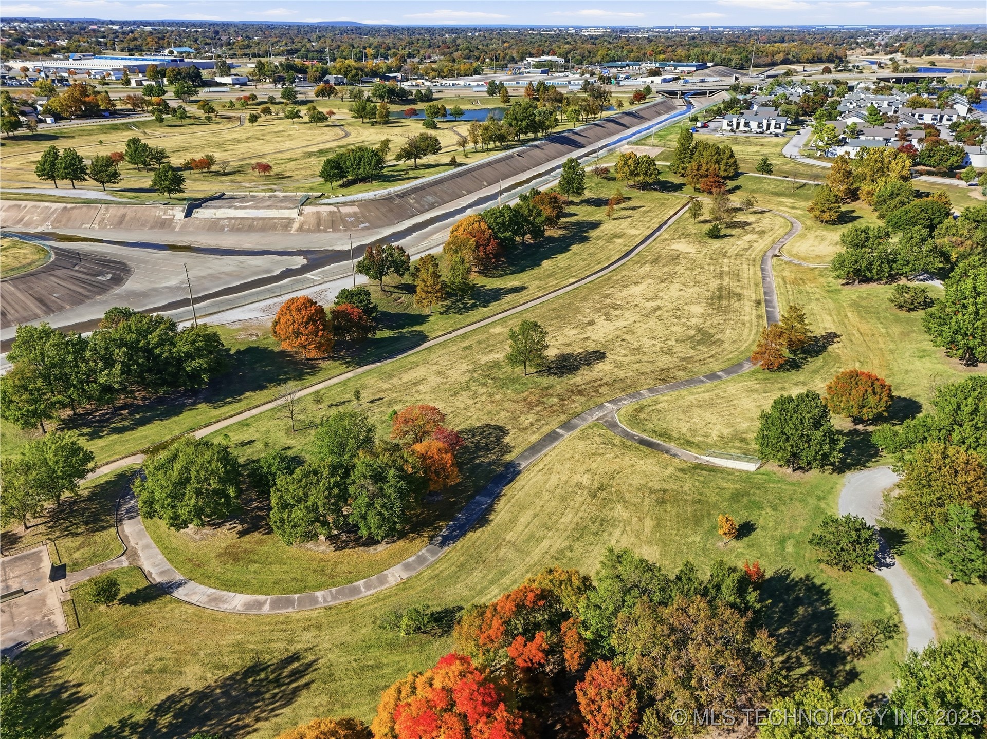 9615 E 27th Street Property Photo 2