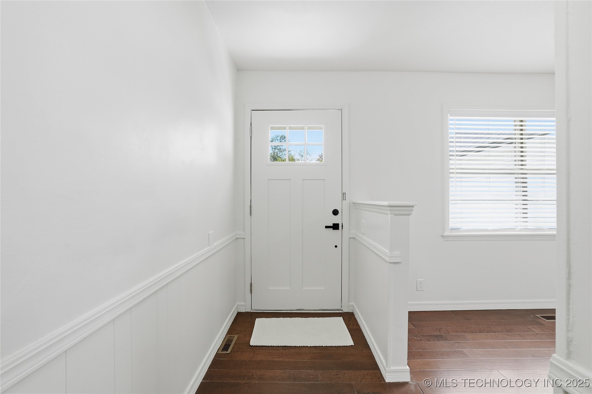 9615 E 27th Street Property Photo 4