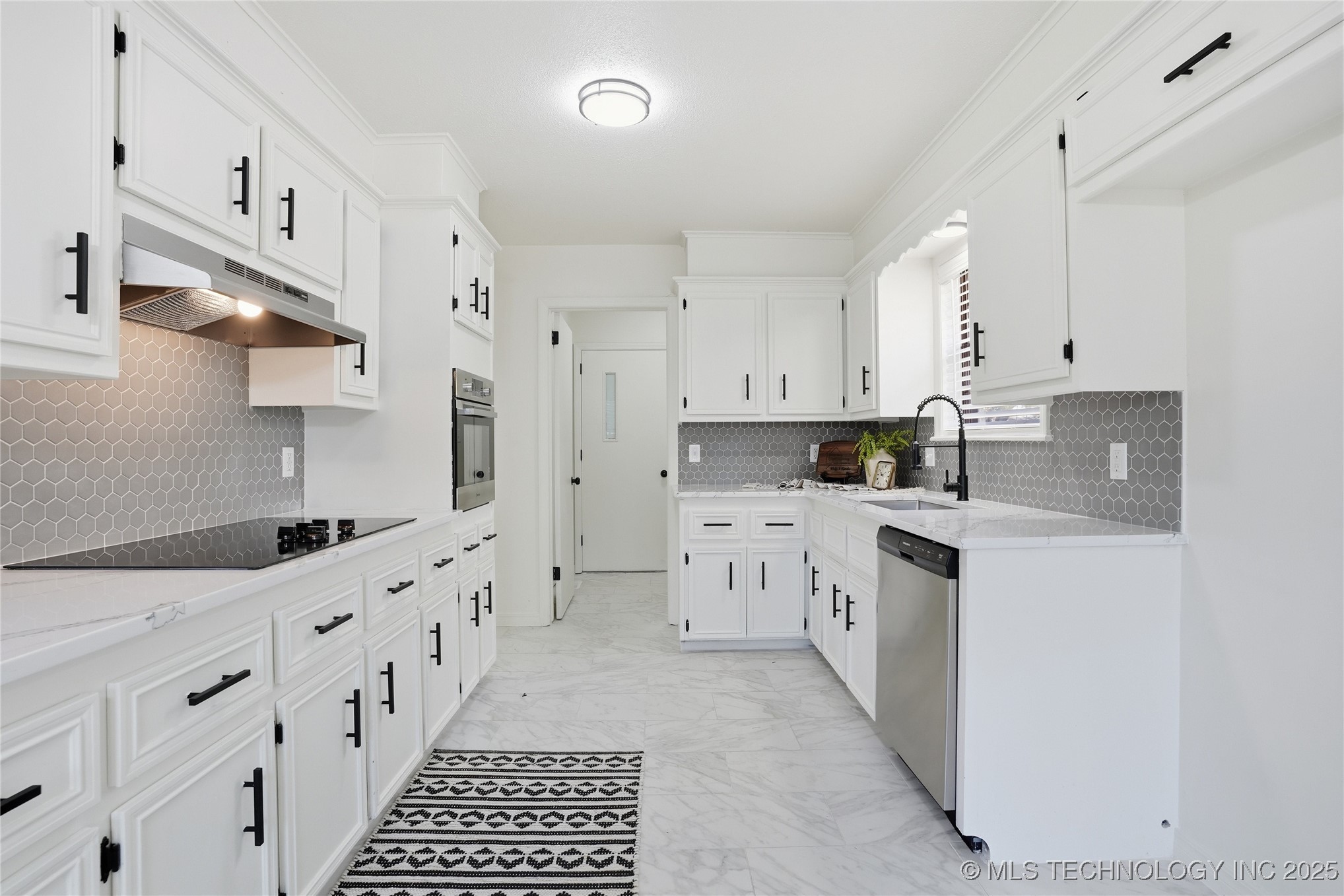 9615 E 27th Street Property Photo 13