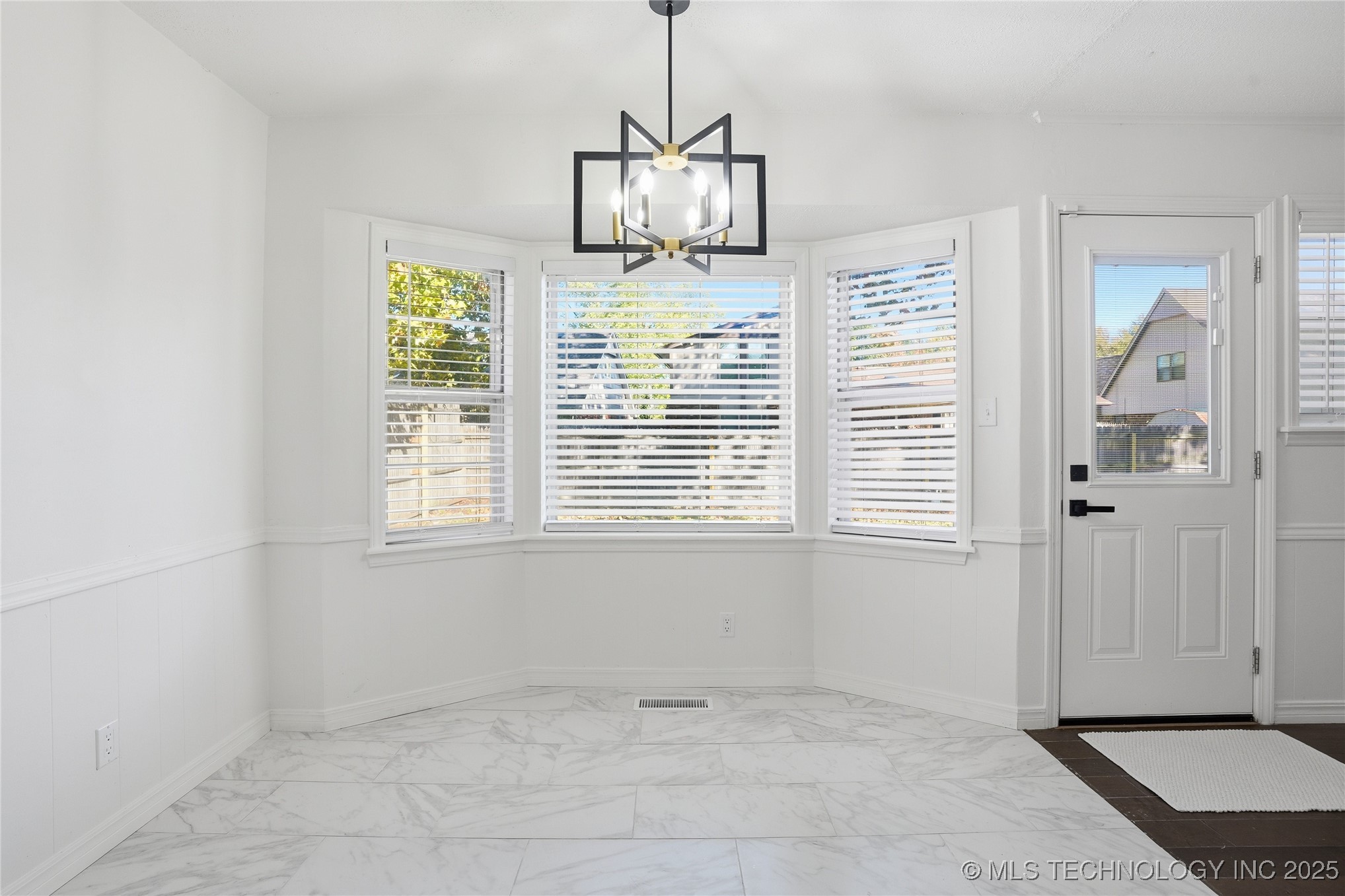 9615 E 27th Street Property Photo 15