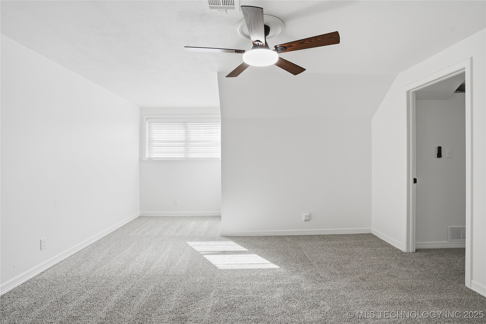 9615 E 27th Street Property Photo 24