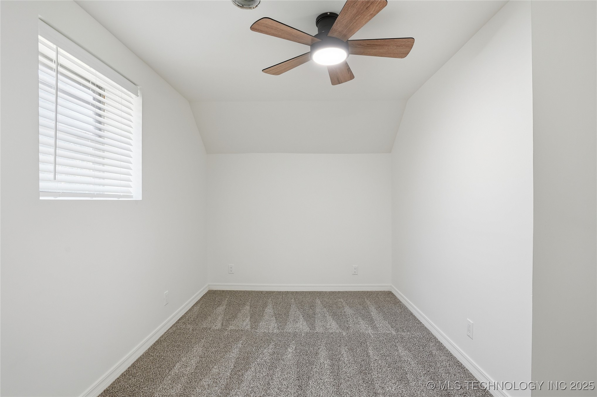 9615 E 27th Street Property Photo 26