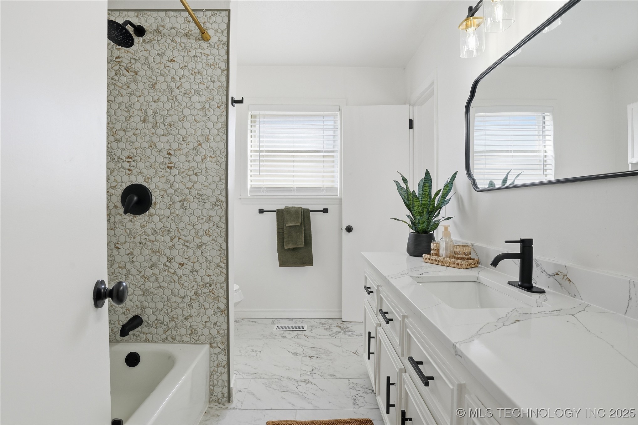 9615 E 27th Street Property Photo 32