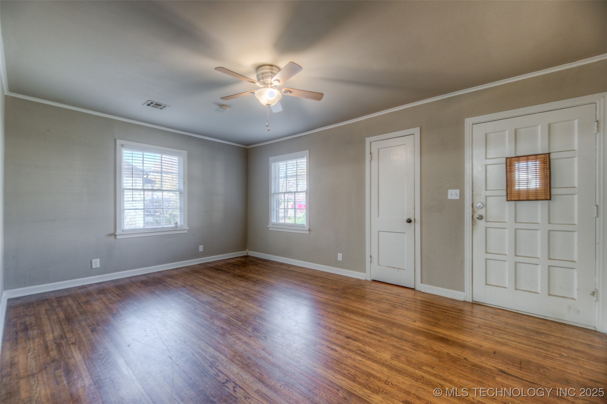 5922 E 4th Terrace Street Property Photo 4