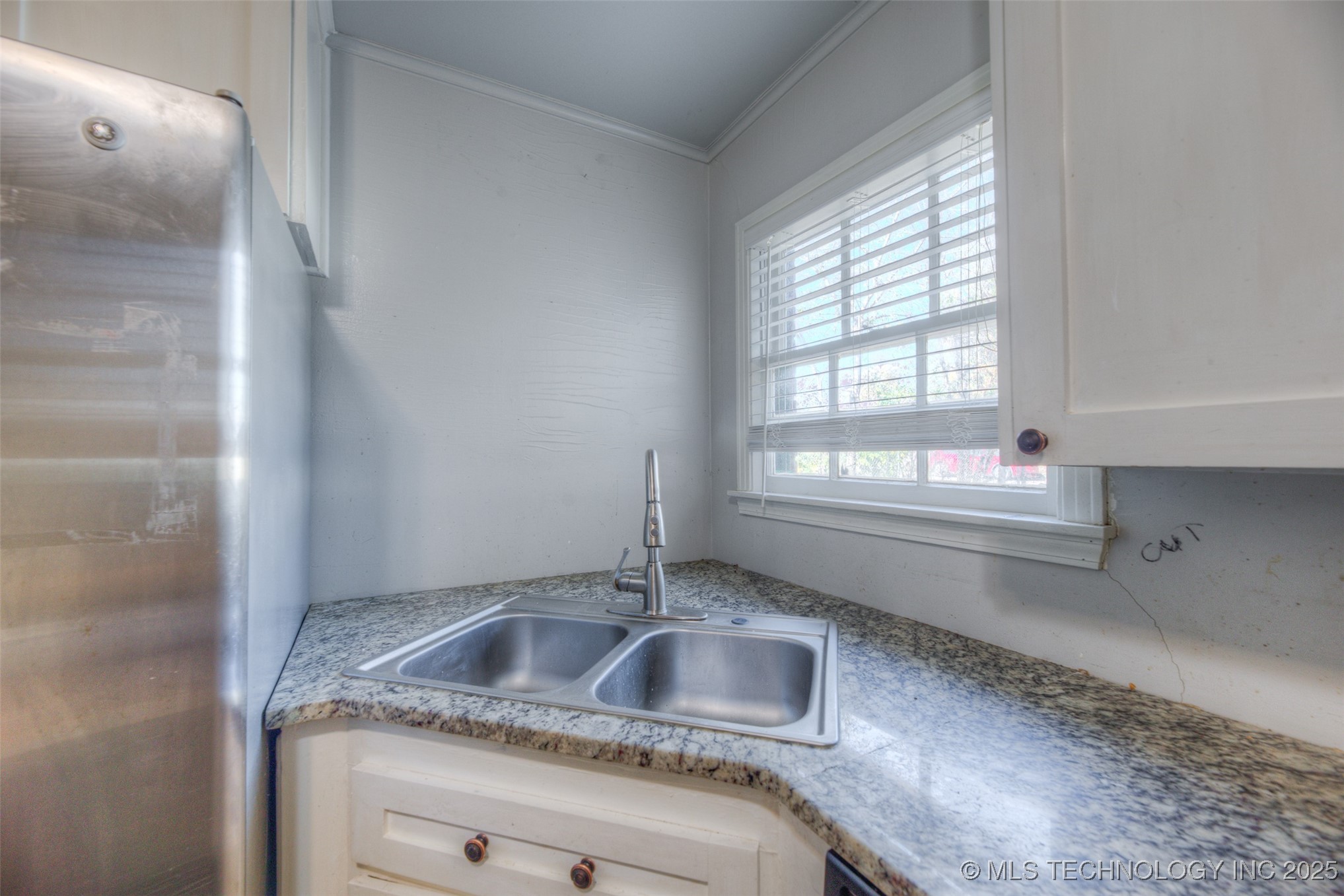 5922 E 4th Terrace Street Property Photo 8