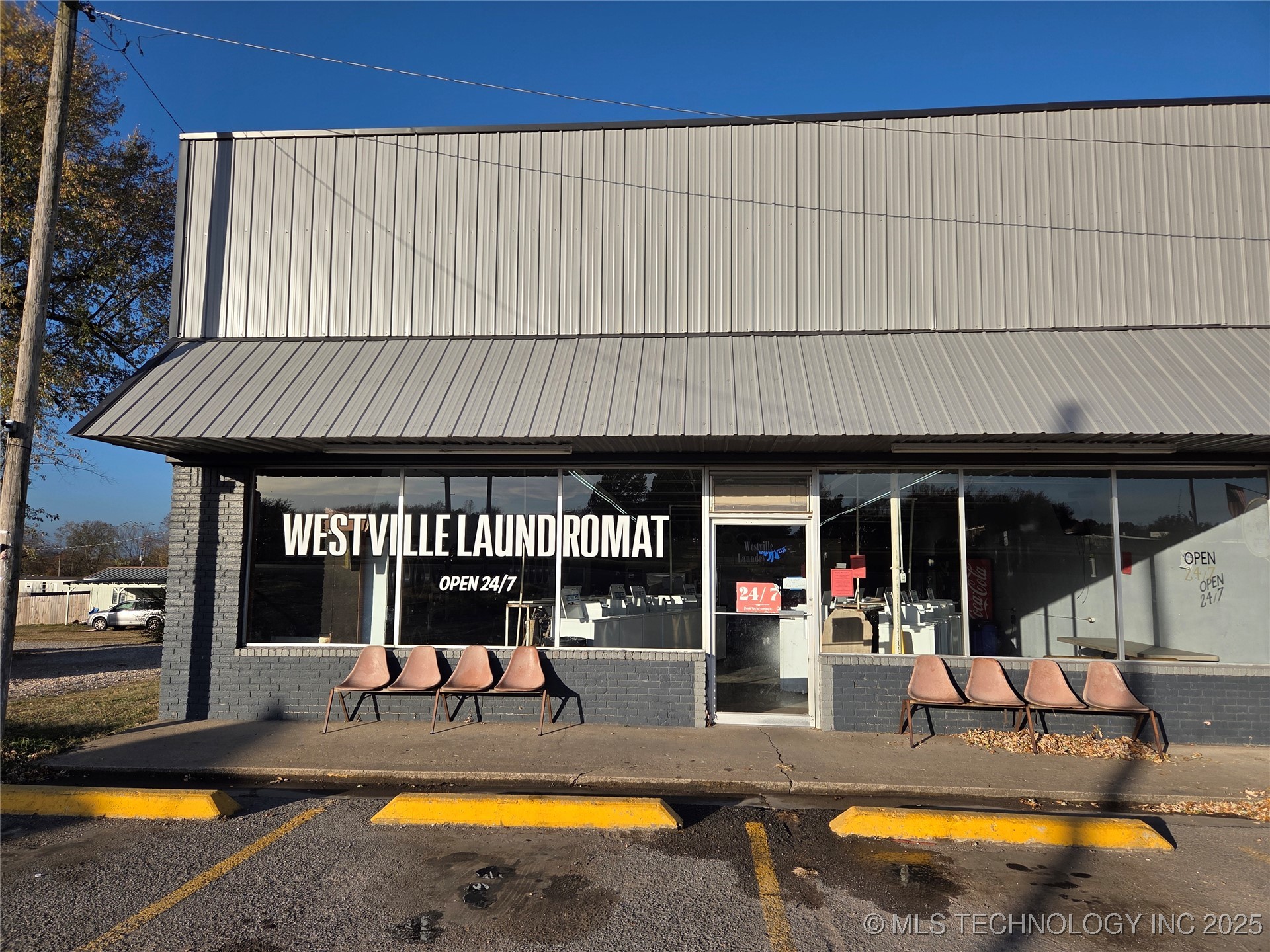 70912 Hwy 59 Property Photo 1