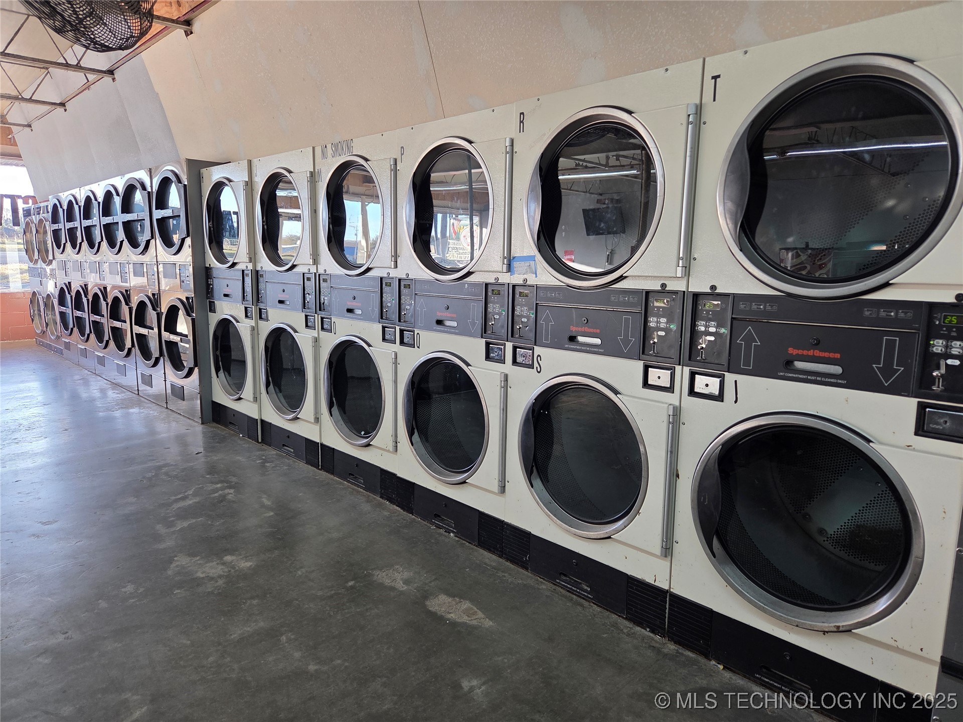 70912 Hwy 59 Property Photo 6