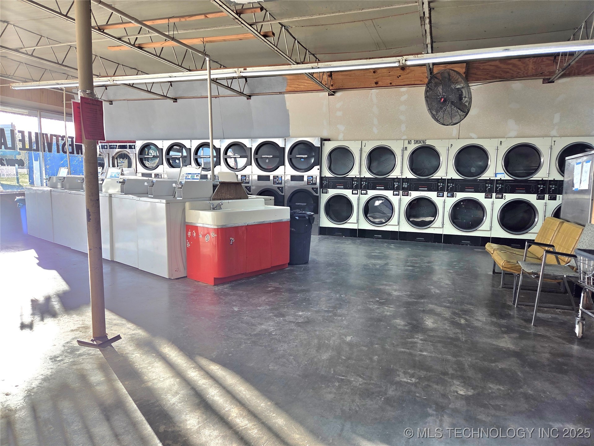 70912 Hwy 59 Property Photo 7