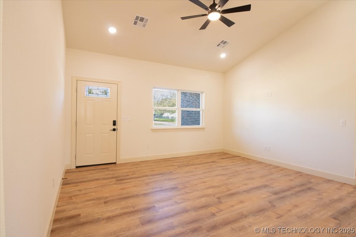 400 Vine Street Property Photo 5