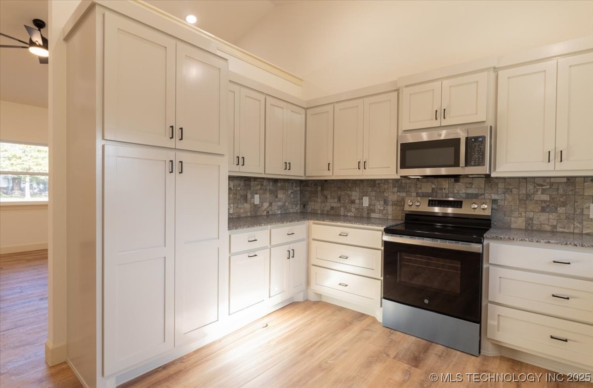 400 Vine Street Property Photo 11