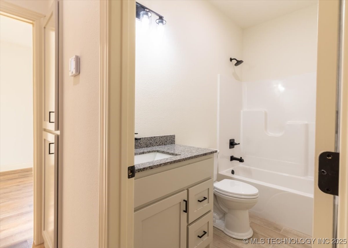 400 Vine Street Property Photo 25