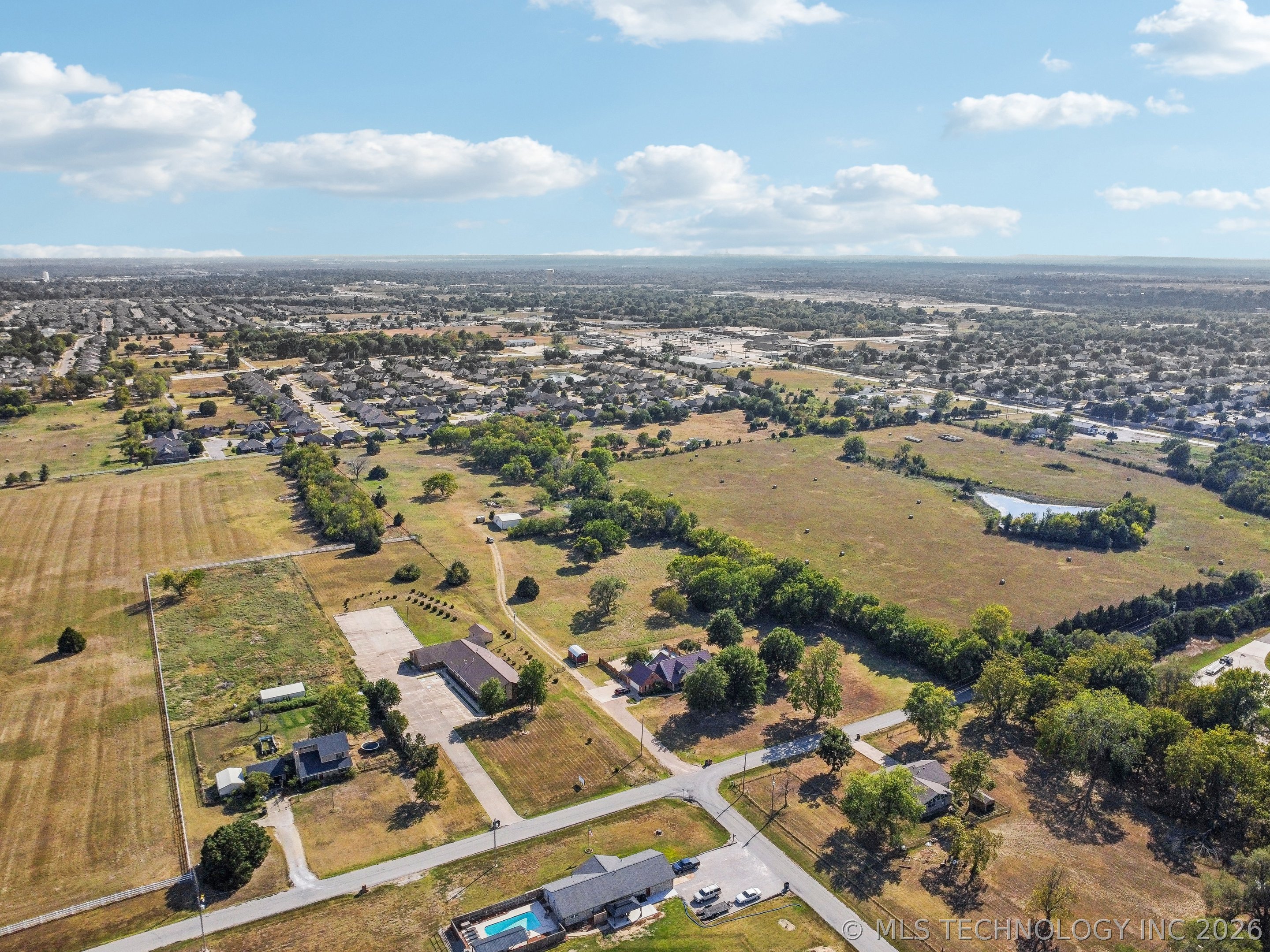 11712 E 121st Street North Property Photo 45