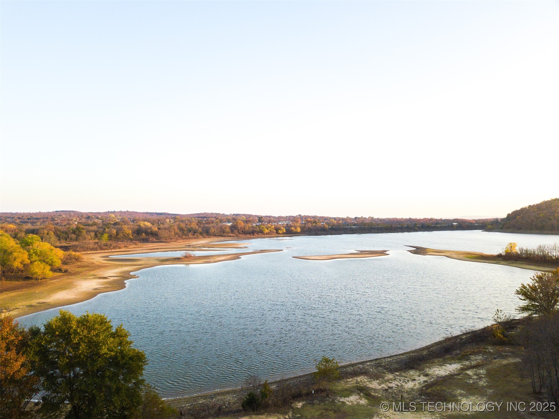 379 Nale Road Property Photo 2