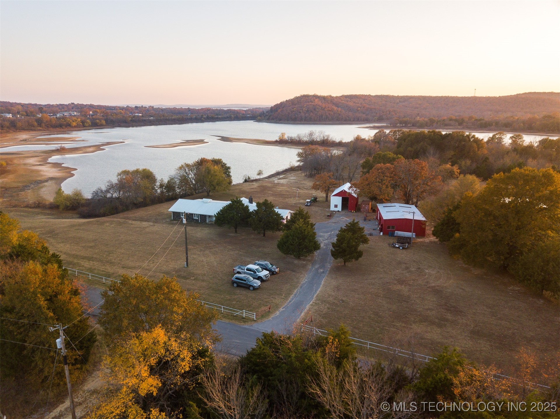 379 Nale Road Property Photo 5