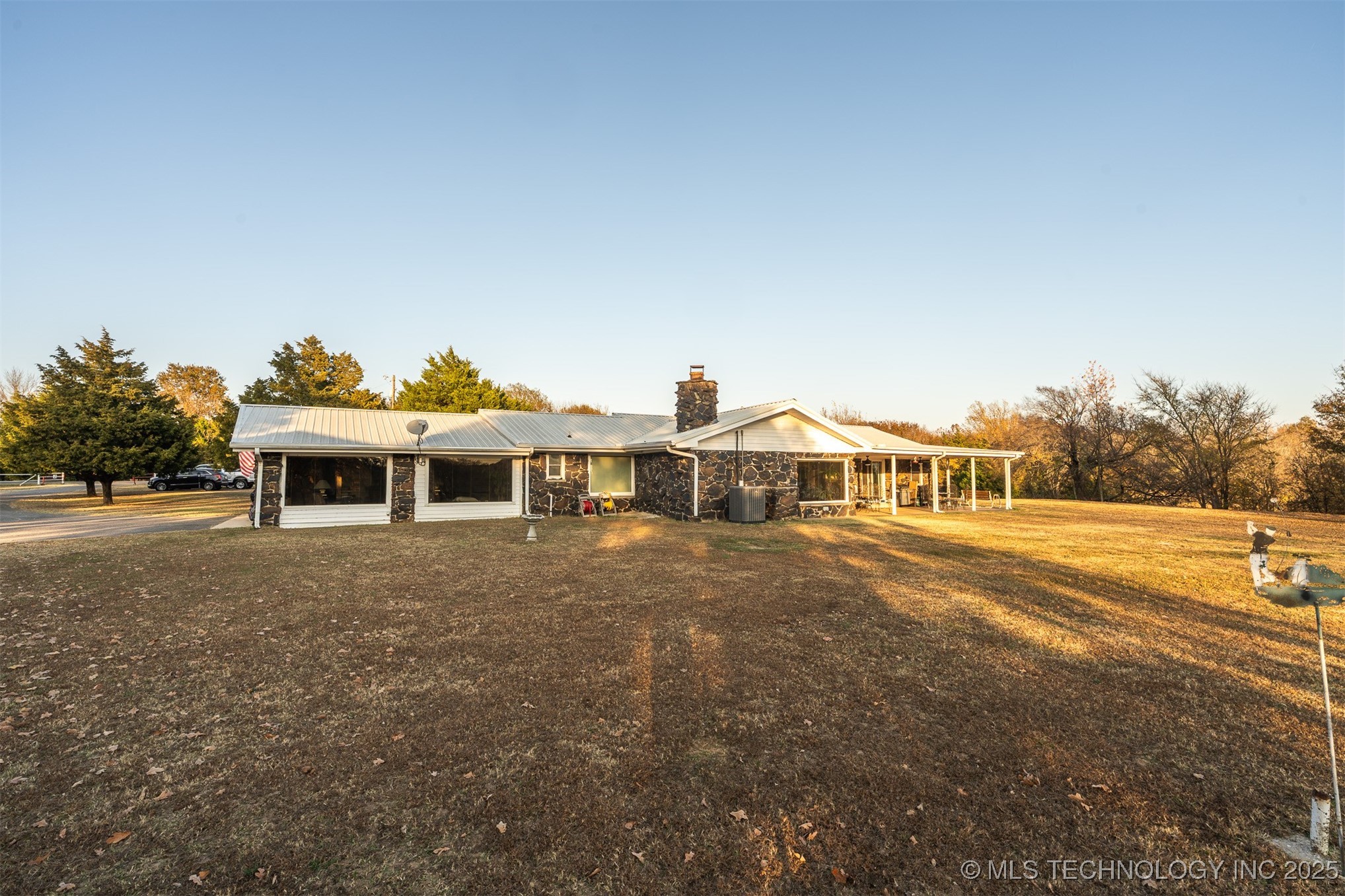 379 Nale Road Property Photo 14