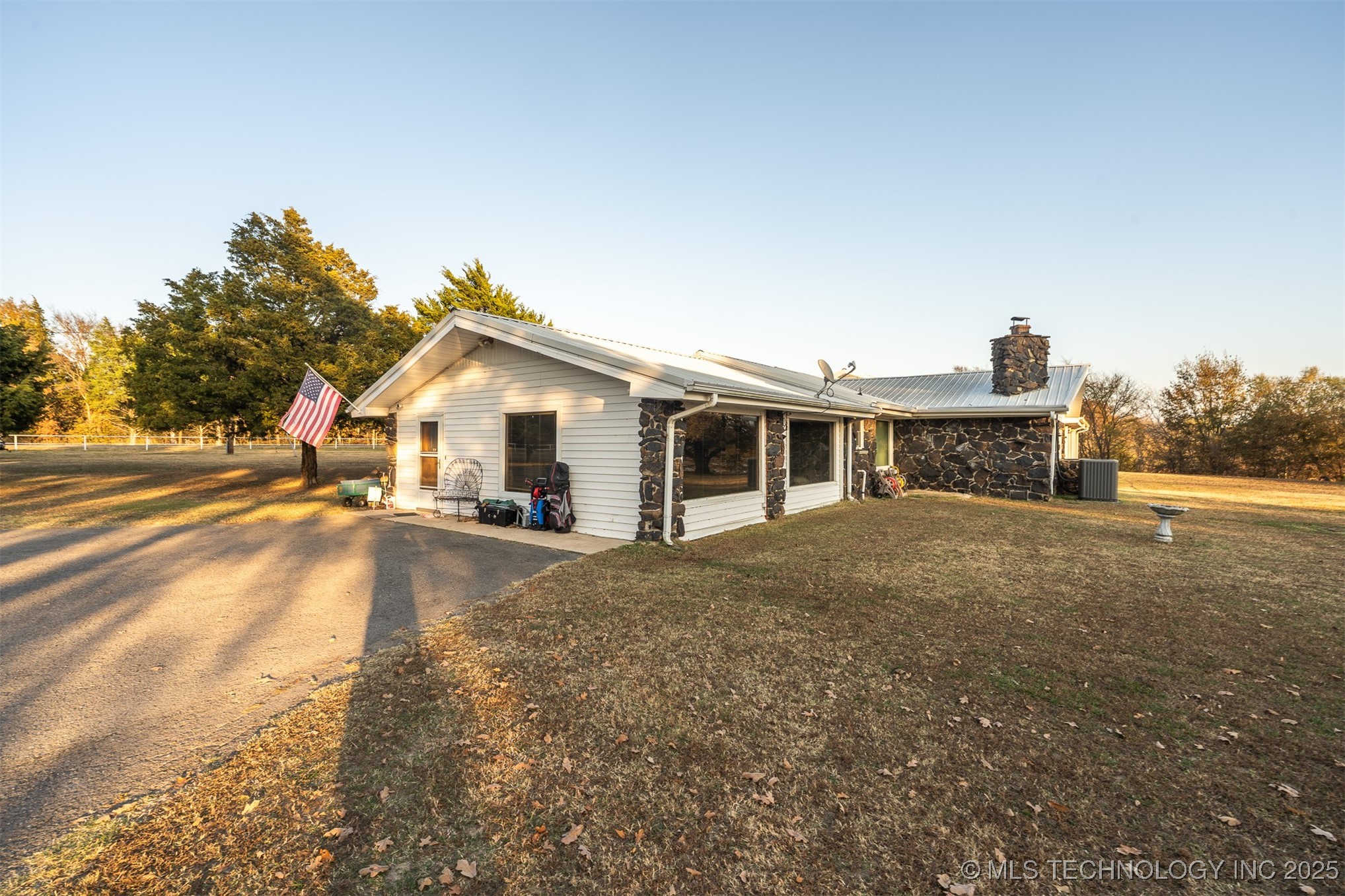 379 Nale Road Property Photo 15