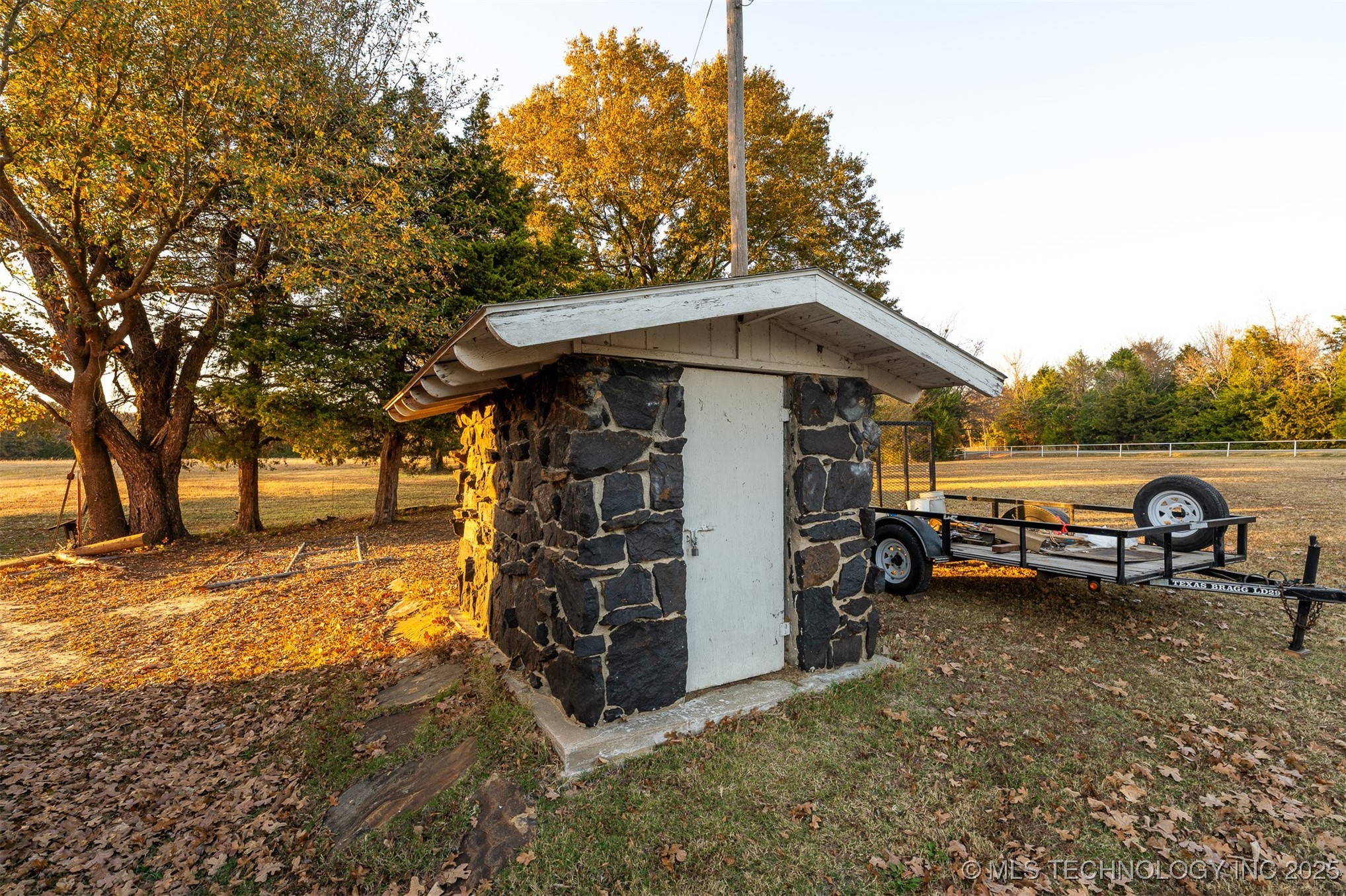 379 Nale Road Property Photo 45