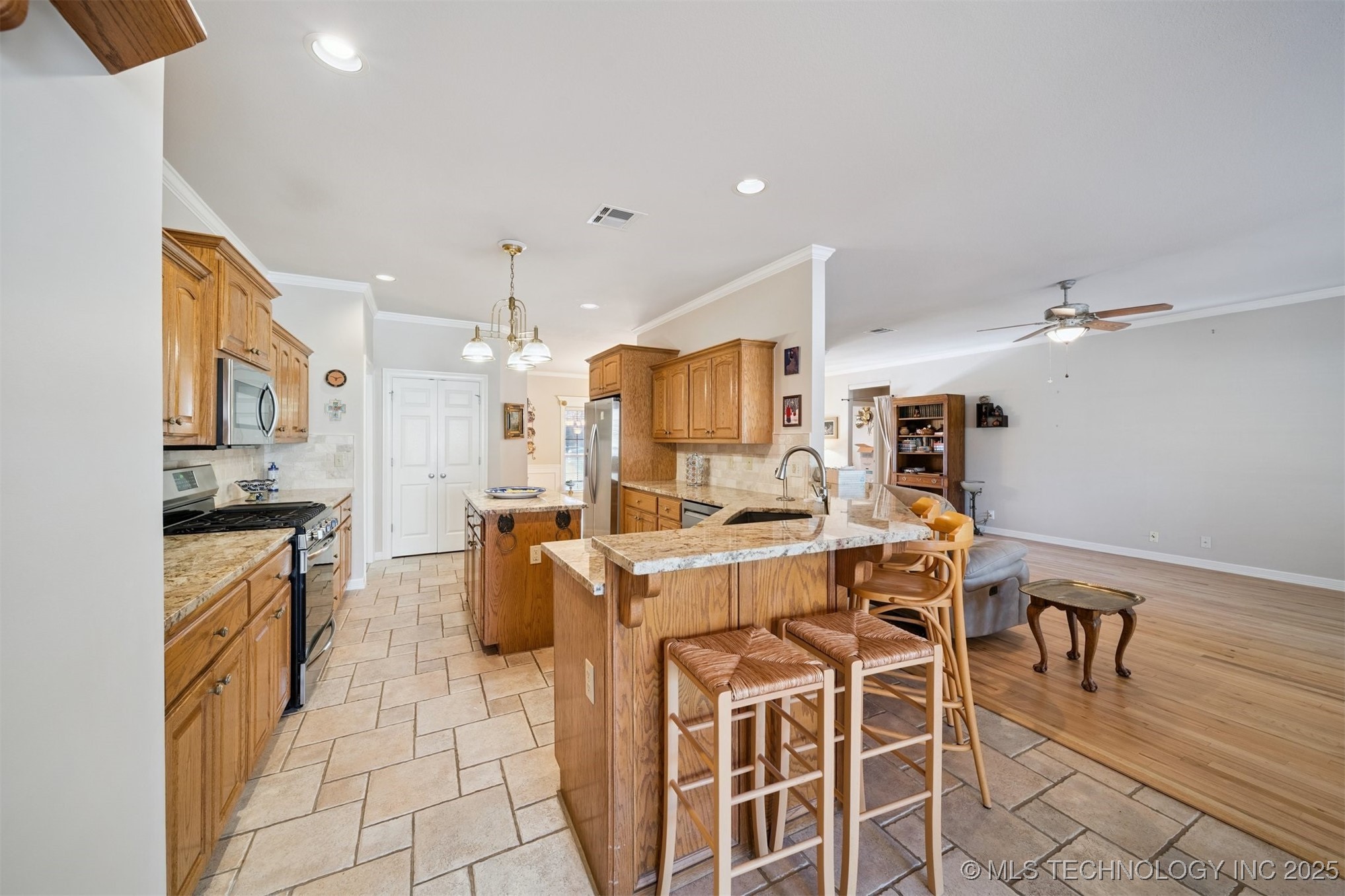 8949 N 139th East Avenue Property Photo 12