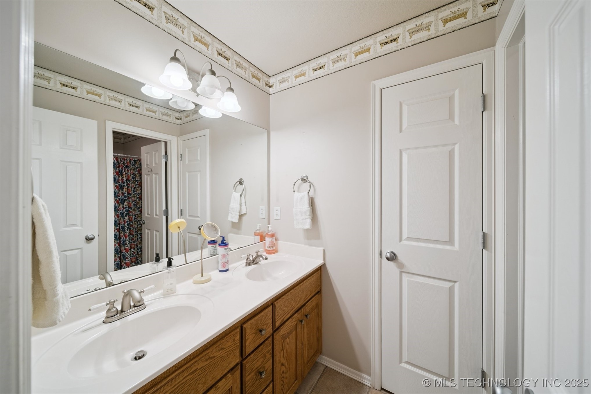 8949 N 139th East Avenue Property Photo 28