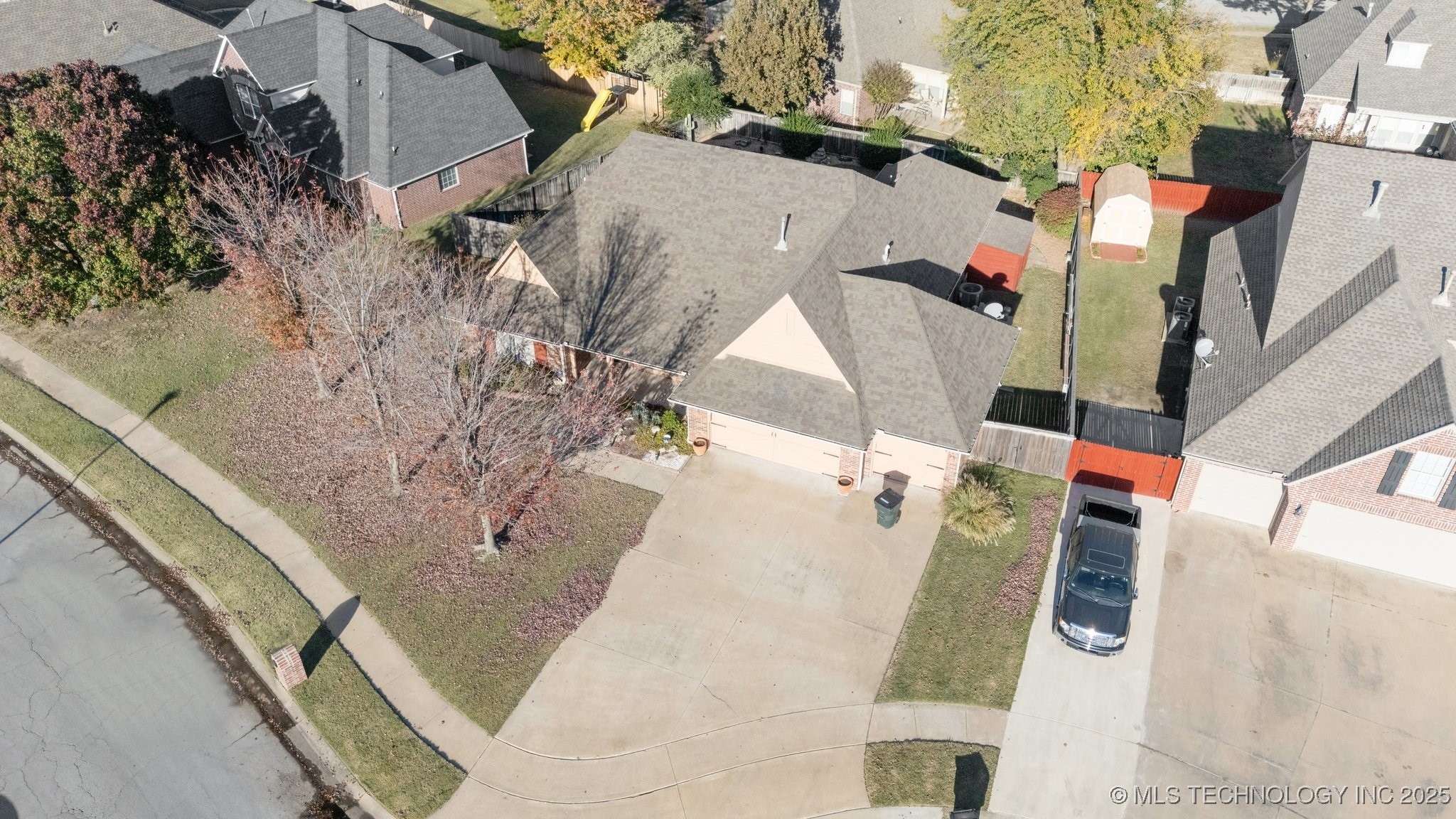 8949 N 139th East Avenue Property Photo 37